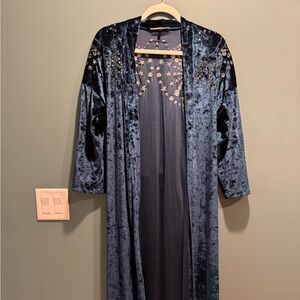 Novella Royale Midnight Velvet Robe